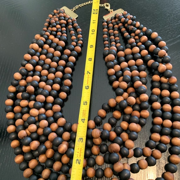 Ladies multi color bead necklace. - Picture 3 of 3